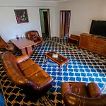 Golden House 4*