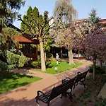 Golden House Hotel 4*