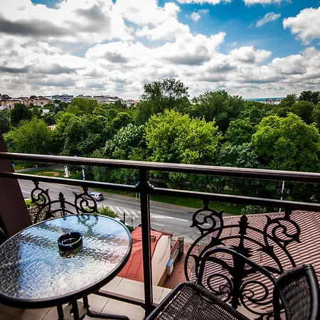 Golden House 4* Κραϊόβα