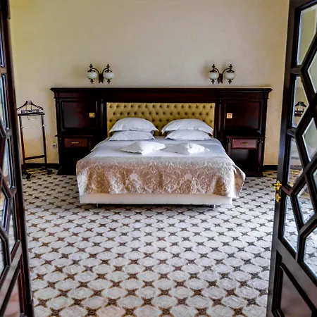 Golden House 4* Craiova