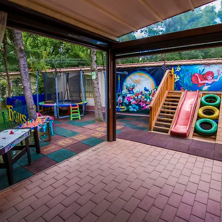 Ξενοδοχείο Golden House