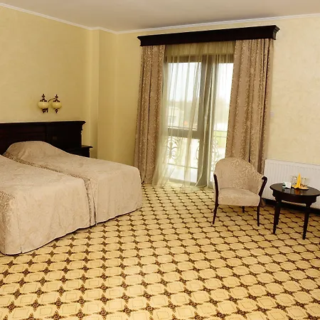 Golden House Hotel 4*