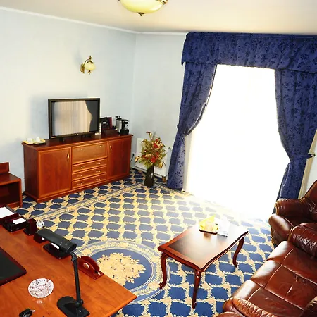 Hotel Golden House