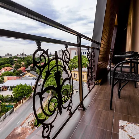 Golden House 4* Κραϊόβα