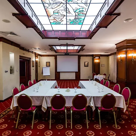 Hotel Golden House