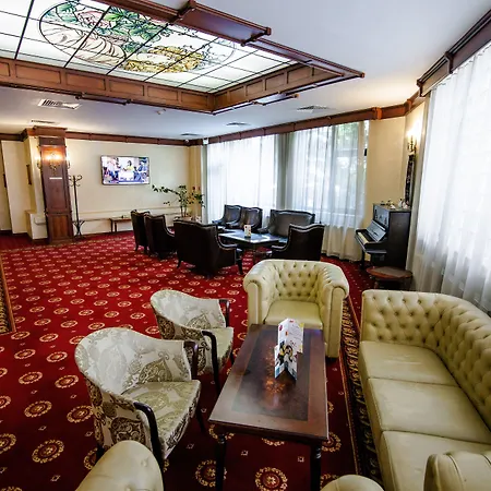 Хотел Golden House 4*