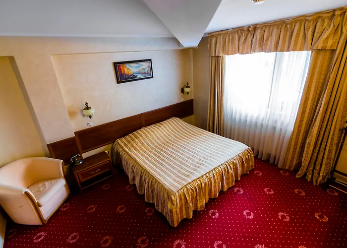 Golden House Hotel 4*