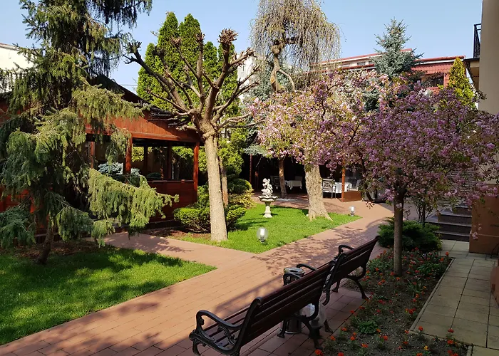 Golden House Hotel 4*