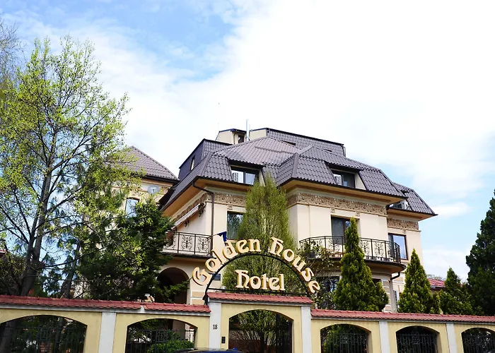 Golden House Hotel