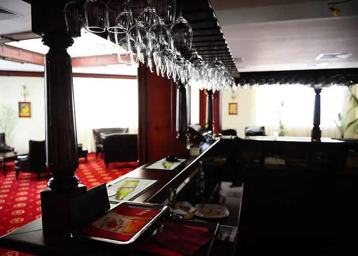 Hotel Golden House 4*